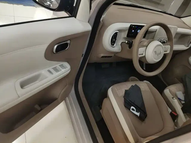 Wuling Hongguang Mini EV — Фото автомобиля 11
