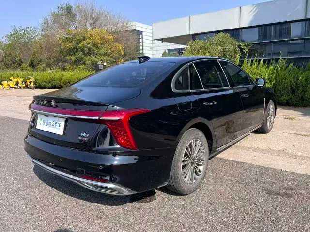 Hongqi H5 — Фото автомобиля 3