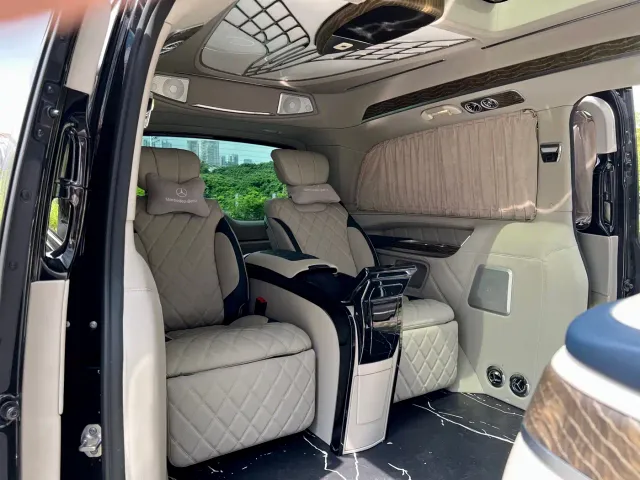 Mercedes-Benz V-Class — Фото автомобиля 12