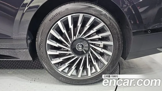 Hyundai Grandeur GN7 — Фото автомобиля 6