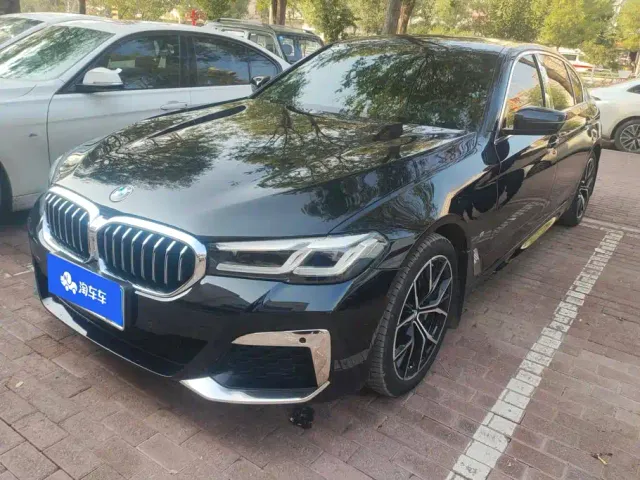 Фотография автомобиля — BMW 5 Series