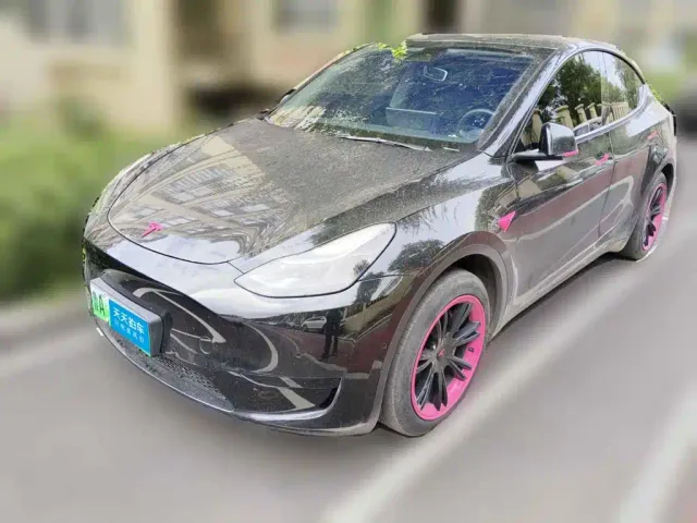 Фотография автомобиля — Tesla Model Y