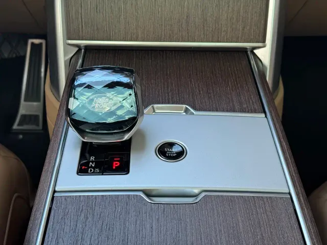 Land Rover Range Rover — Фото автомобиля 24