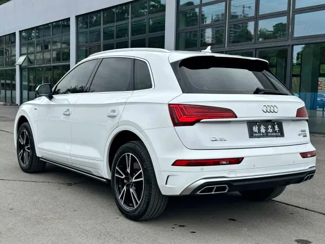 Audi Q5L — Фото автомобиля 11