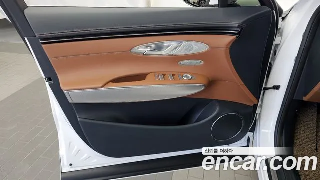 Genesis GV70 — Фото автомобиля 13