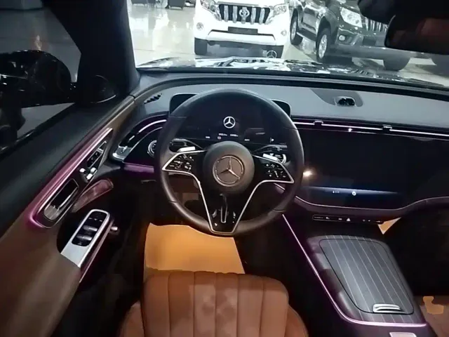 Mercedes-Benz E-Class — Фото автомобиля 10