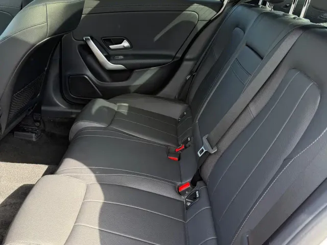 Mercedes-Benz A-Class — Фото автомобиля 12