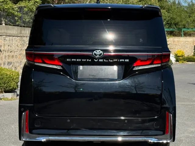 Toyota Vellfire — Фото автомобиля 5