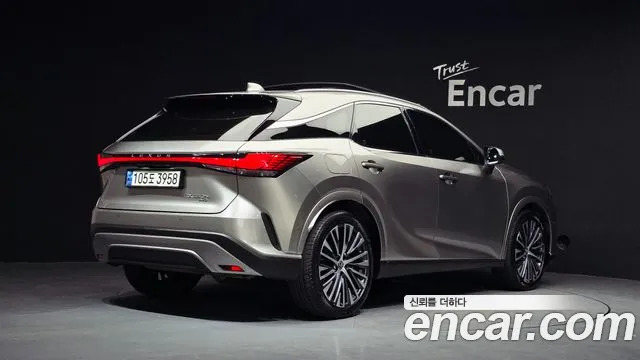 Lexus RX — Фото автомобиля 2