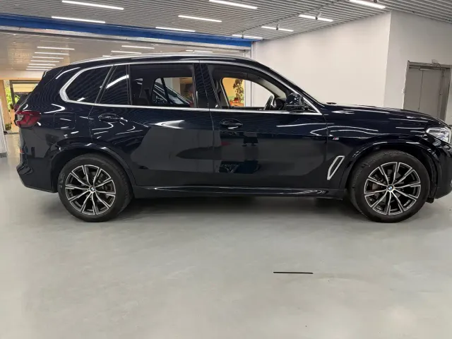 BMW X5 — Фото автомобиля 3