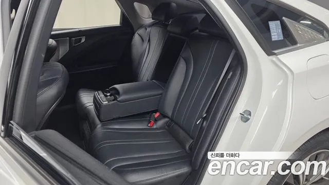 Kia K8 Hybrid — Фото автомобиля 18