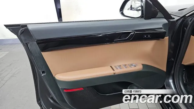 Hyundai Grandeur Grandeur (GN7) 3.5 Бензин 4WD — Фото автомобиля 22