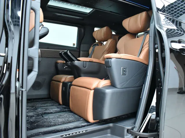 Toyota Alphard — Фото автомобиля 20