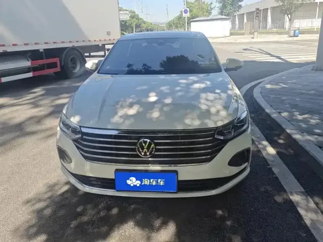 Volkswagen Lavida — Фото автомобиля 3