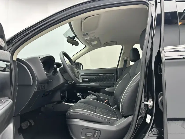 Mitsubishi Outlander — Фото автомобиля 5