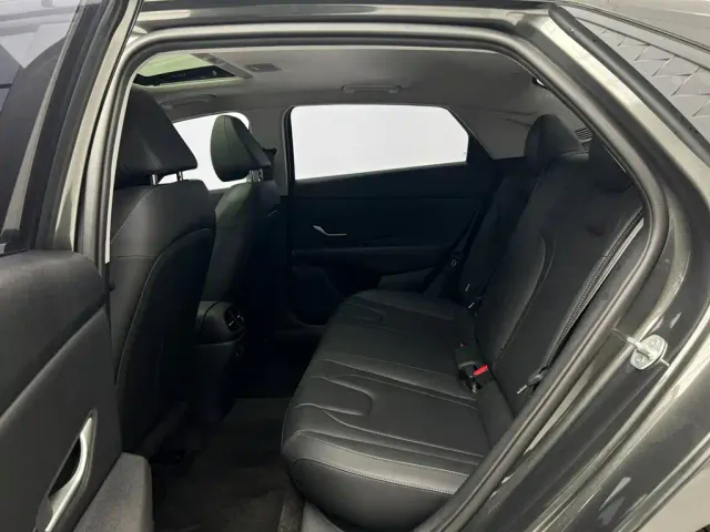 Hyundai Elantra — Фото автомобиля 20