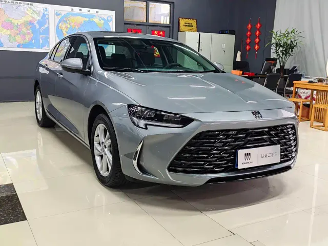 Buick Regal — Фото автомобиля 2