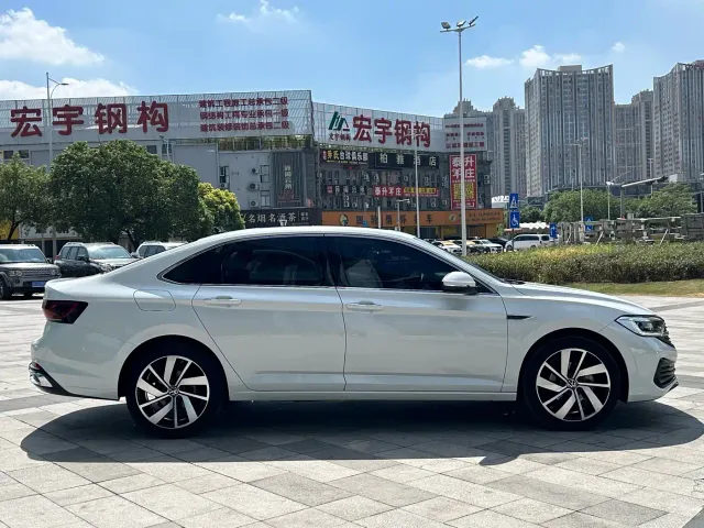 Volkswagen Sagitar — Фото автомобиля 5