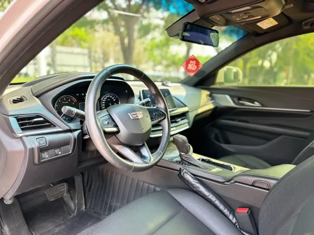 Cadillac CT4 — Фото автомобиля 7