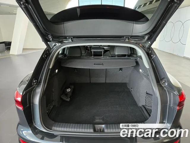 Audi Q6 e-tron — Фото автомобиля 19