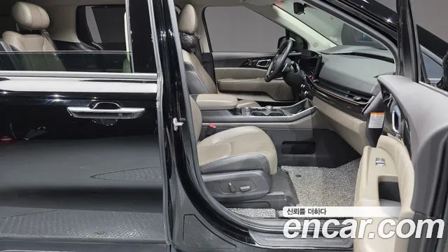 Kia Carnival Generation 4 — Фото автомобиля 16