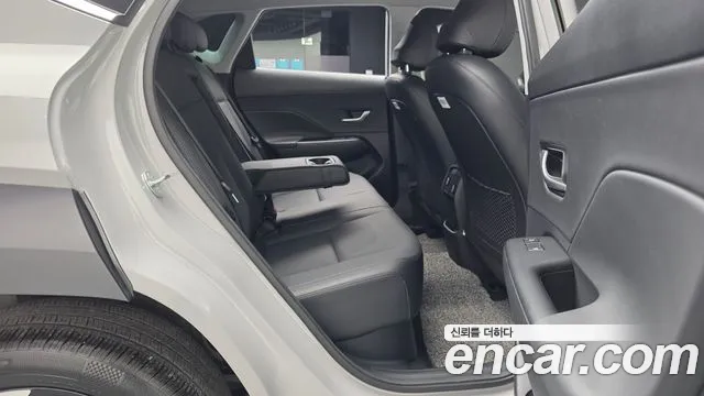 Hyundai Kona SX2 — Фото автомобиля 11