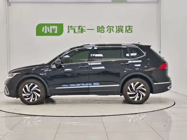 Volkswagen Tiguan L — Фото автомобиля 4