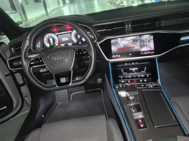Audi A7L — Фото автомобиля 11
