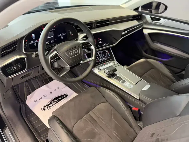Audi A7L — Фото автомобиля 3