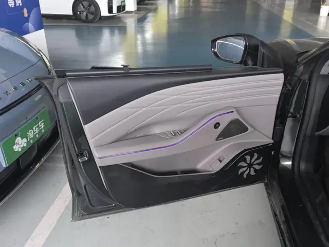Geely Galaxy Xingyao 8 — Фото автомобиля 7
