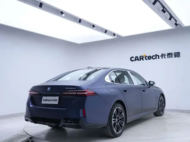 BMW 5 Series — Фото автомобиля 21