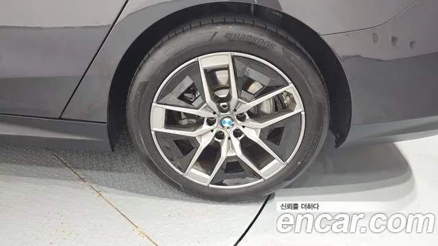 BMW 5-Series 5 серия (G60) — Фото автомобиля 19