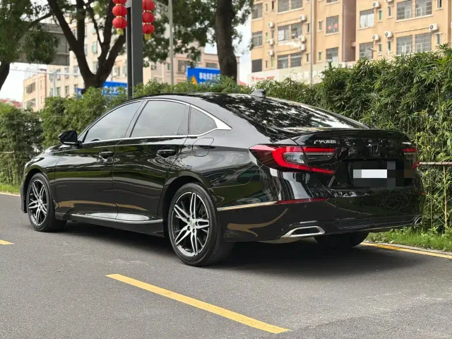 Honda Accord — Фото автомобиля 4