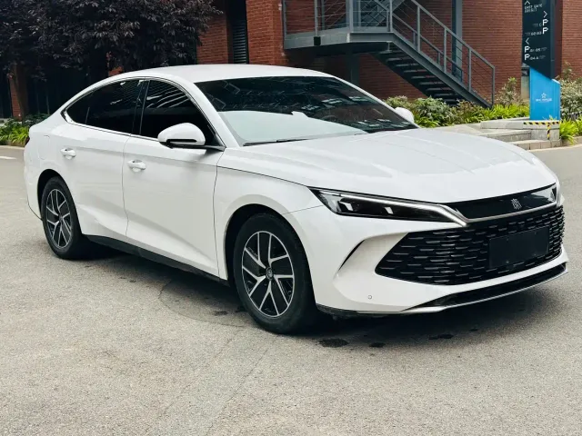 BYD Qin L — Фото автомобиля 3