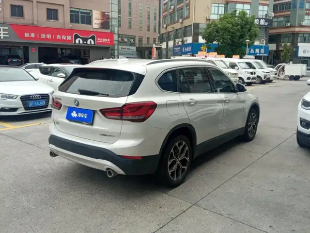 BMW X1 — Фото автомобиля 3
