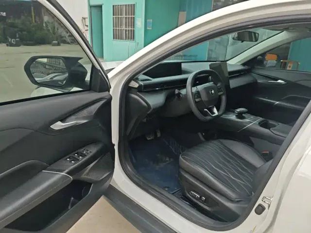 Changan Eado — Фото автомобиля 15