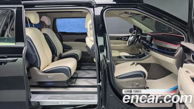 Kia Carnival Generation 4 — Фото автомобиля 16