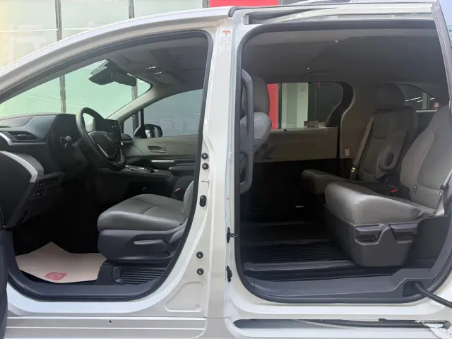 Toyota Granvia — Фото автомобиля 8