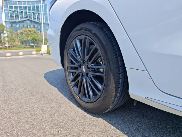 Chery Arrizo 8 — Фото автомобиля 11