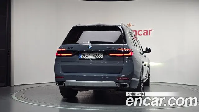BMW X7 — Фото автомобиля 4