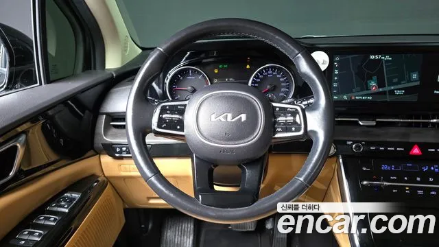 Kia Carnival Generation 4 — Фото автомобиля 12