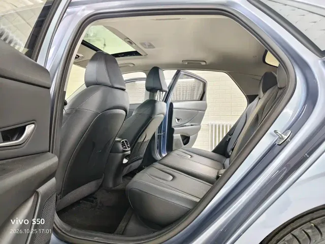 Hyundai Elantra — Фото автомобиля 8