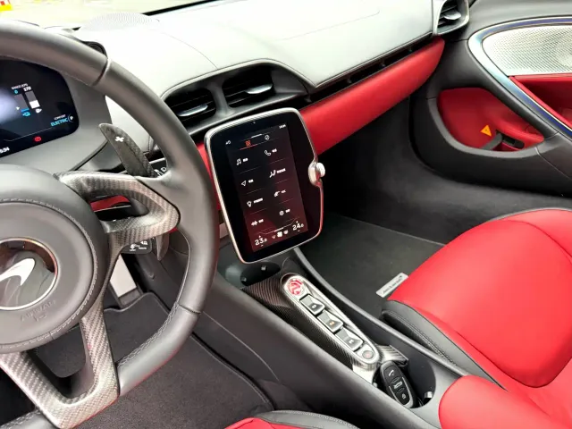 McLaren Artura — Фото автомобиля 8