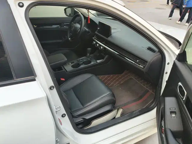 Honda Civic — Фото автомобиля 8