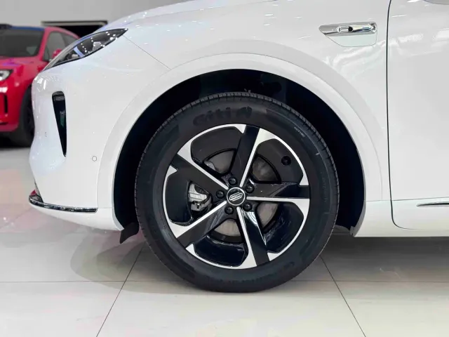 Shangjie SUV — Фото автомобиля 5