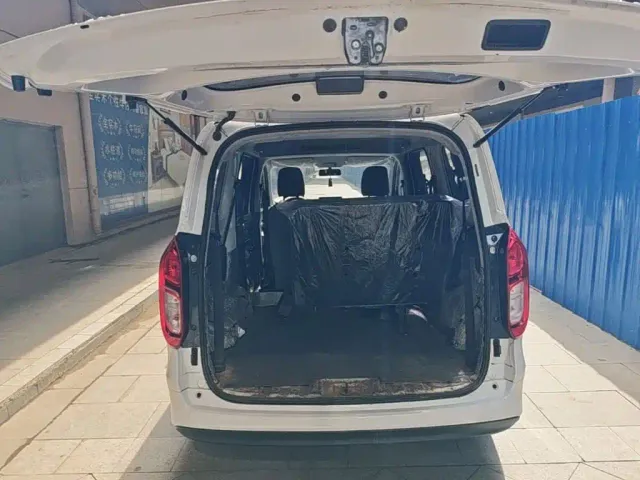 Wuling Hongguang — Фото автомобиля 15