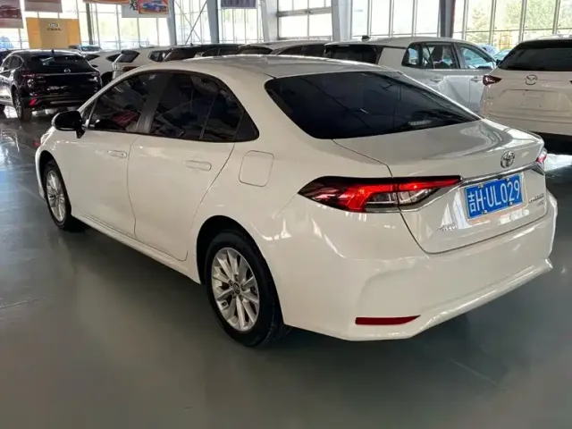 Toyota Corolla — Фото автомобиля 2