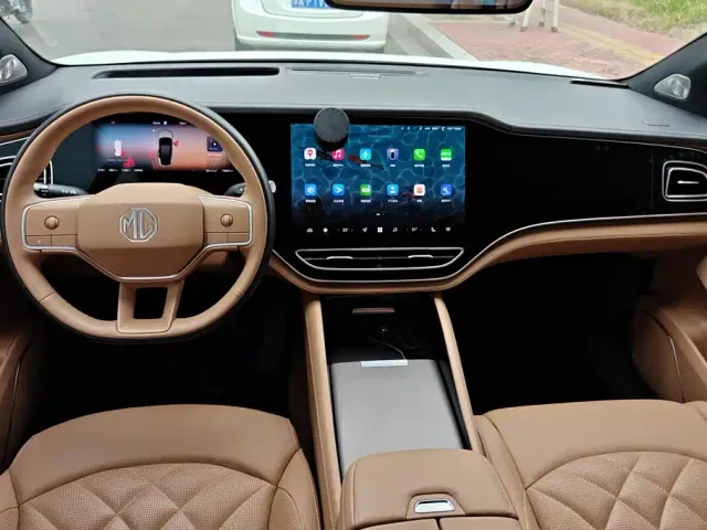 Roewe Feifan R7 — Фото автомобиля 12