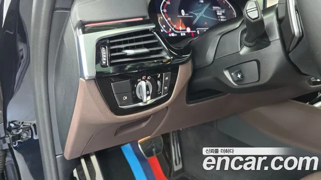 BMW 5 Series G30 — Фото автомобиля 26
