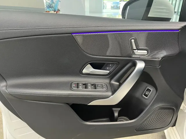 Mercedes-Benz A-Class — Фото автомобиля 11